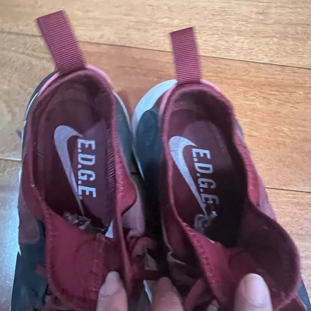 Nike Huarache E.D.G.E.  Burgundy White Black Mens Running Sneakers Size 8.5‎